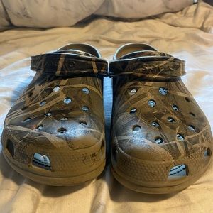 Men’s Camo Crocs Size 10